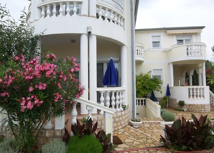 Апартаменты Lav *