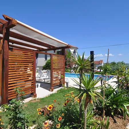 Lav * プリヴラカ