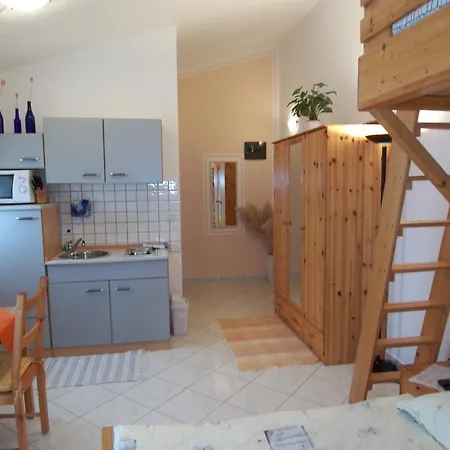 Lav * プリヴラカ